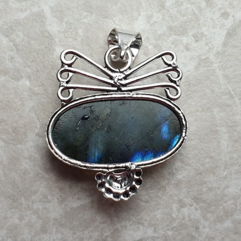 Labradorite pendant 31x18 mm no A168 Labradorite pendant 31x18 mm no A168
