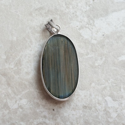 Labradorite pendant 31x18 mm no A379 Labradorite pendant 31x18 mm no A379