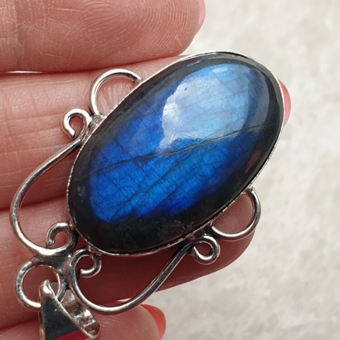 Labradorite pendant 31x19 mm no A214 Labradorite pendant 31x19 mm no A214