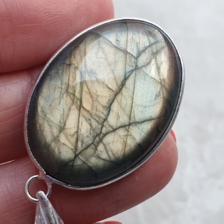 Labradorite pendant 31x23 mm no A309