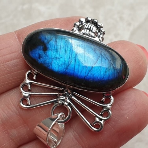 Labradorite pendant 32x16 mm no A216 Labradorite pendant 32x16 mm no A216