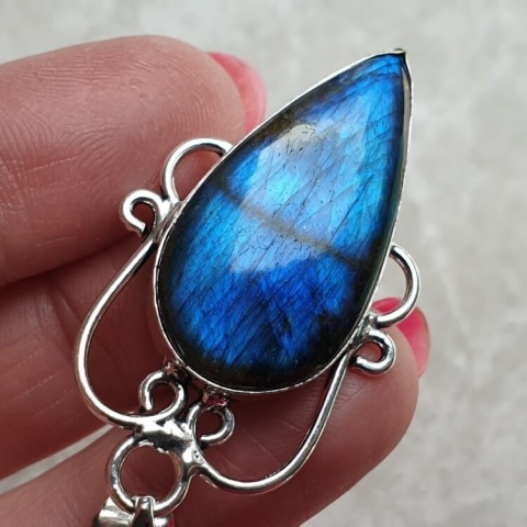 Labradorite pendant 32x17 mm no A125 Labradorite pendant 32x17 mm no A125