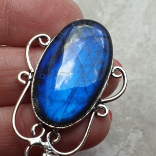 Labradorite pendant 32x19 mm no A170
