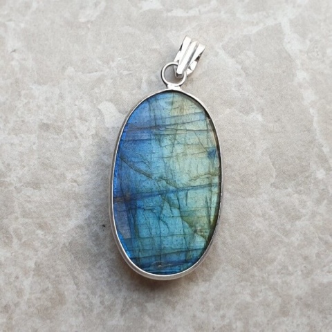 Labradorite pendant 32x19 mm no A307 Labradorite pendant 32x19 mm no A307