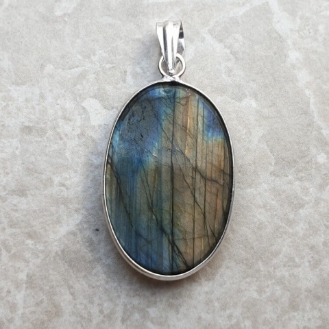 Labradorite pendant 32x21 mm no A300 Labradorite pendant 32x21 mm no A300