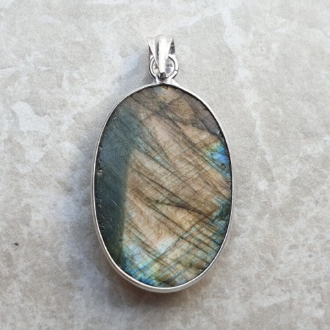 Labradorite pendant 32x22 mm no A273 Labradorite pendant 32x22 mm no A273