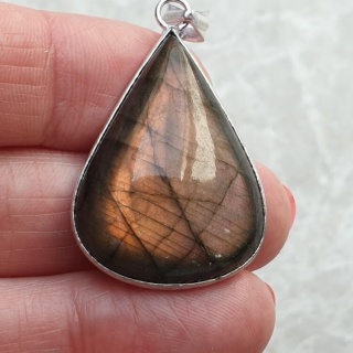 Labradorite pendant 32x23 mm no A275