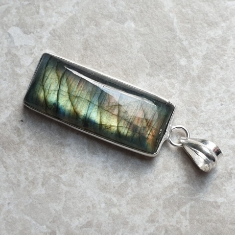 Labradorite pendant 33x14 mm no A328 Labradorite pendant 33x14 mm no A328