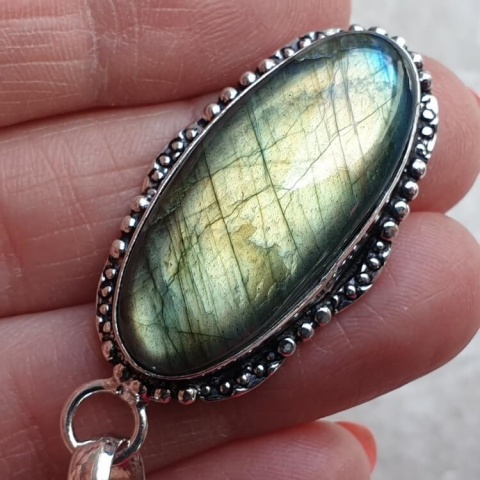 Labradorite pendant 33x16 mm no A243 Labradorite pendant 33x16 mm no A243