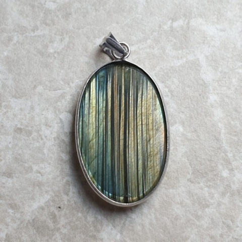 Labradorite pendant 33x21 mm no A336 Labradorite pendant 33x21 mm no A336