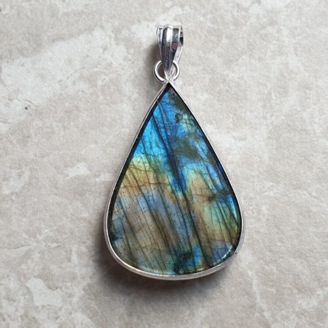 Labradorite pendant 33x23 mm no A346 Labradorite pendant 33x23 mm no A346