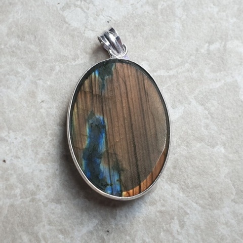 Labradorite pendant 33x24 mm no A345 Labradorite pendant 33x24 mm no A345