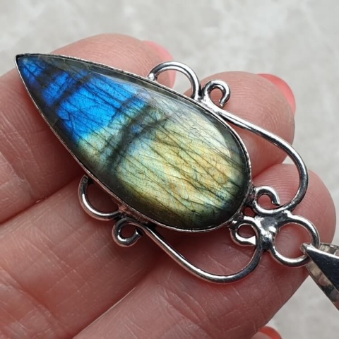 Labradorite pendant 34x16 mm no A142 Labradorite pendant 34x16 mm no A142