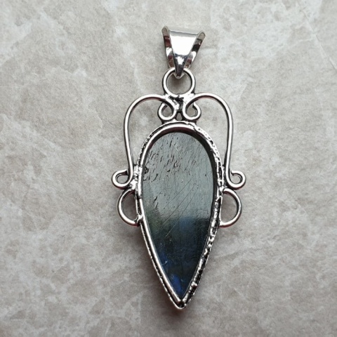 Labradorite pendant 34x16 mm no A142 Labradorite pendant 34x16 mm no A142