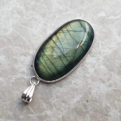 Labradorite pendant 34x19 mm no A280 Labradorite pendant 34x19 mm no A280