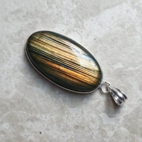 Labradorite pendant 34x19 mm no A350 Labradorite pendant 34x19 mm no A350