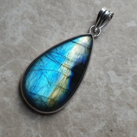 Labradorite pendant 34x20 mm no A356 Labradorite pendant 34x20 mm no A356