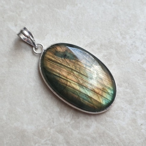 Labradorite pendant 34x22 mm no A374 Labradorite pendant 34x22 mm no A374