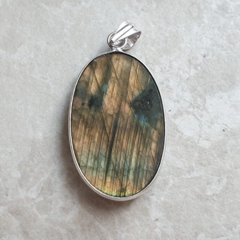 Labradorite pendant 34x22 mm no A374 Labradorite pendant 34x22 mm no A374