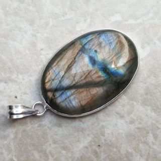 Labradorite pendant 34x23 mm no A278