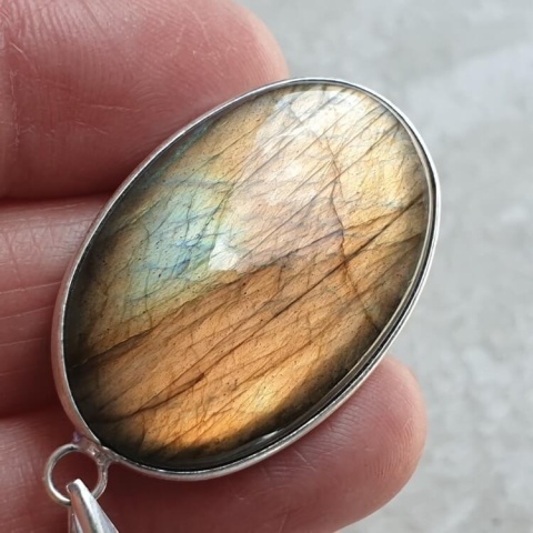 Labradorite pendant 34x23 mm no A369 Labradorite pendant 34x23 mm no A369