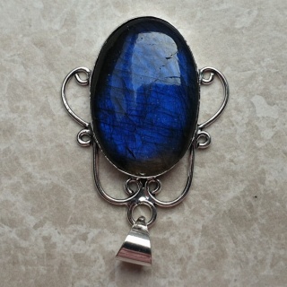 Labradorite pendant 34x24 mm no A88