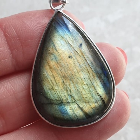Labradorite pendant 34x25 mm no A363 Labradorite pendant 34x25 mm no A363