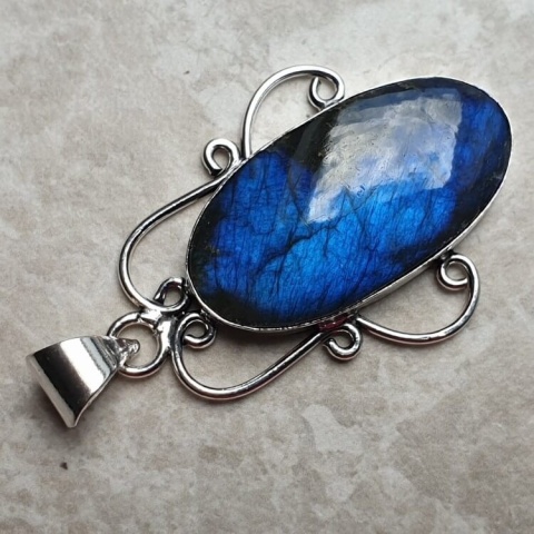 Labradorite pendant 35x19 mm no A206 Labradorite pendant 35x19 mm no A206