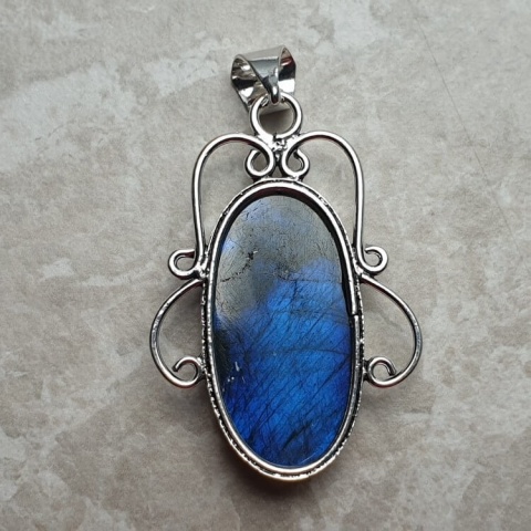 Labradorite pendant 35x19 mm no A206 Labradorite pendant 35x19 mm no A206