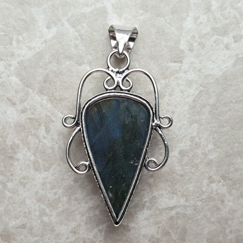 Labradorite pendant 35x19 mm no A62 Labradorite pendant 35x19 mm no A62