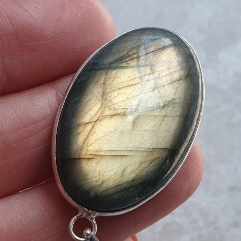 Labradorite pendant 35x23 mm no A375 Labradorite pendant 35x23 mm no A375