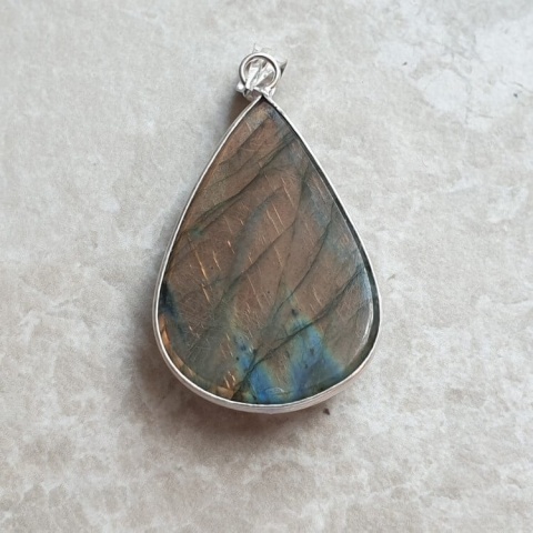 Labradorite pendant 35x24 mm no A373 Labradorite pendant 35x24 mm no A373