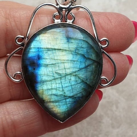 Labradorite pendant 35x28 mm no A78 Labradorite pendant 35x28 mm no A78