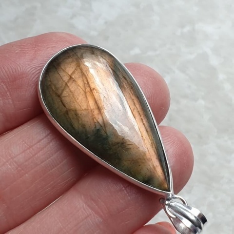 Labradorite pendant 36x19 mm no A337 Labradorite pendant 36x19 mm no A337