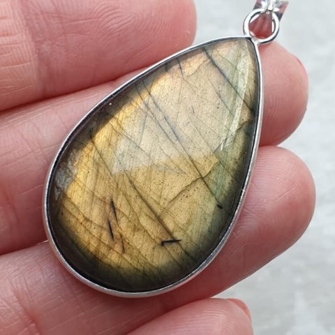 Labradorite pendant 36x23 mm no A295 Labradorite pendant 36x23 mm no A295