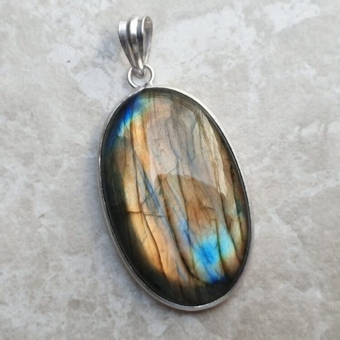 Labradorite pendant 36x23 mm no A299 Labradorite pendant 36x23 mm no A299