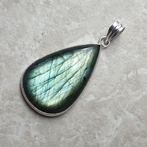 Labradorite pendant 36x23 mm no A344 Labradorite pendant 36x23 mm no A344