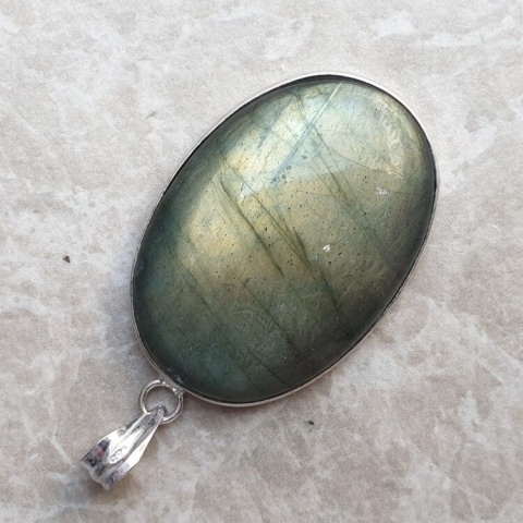Labradorite pendant 36x25 mm no A323 Labradorite pendant 36x25 mm no A323