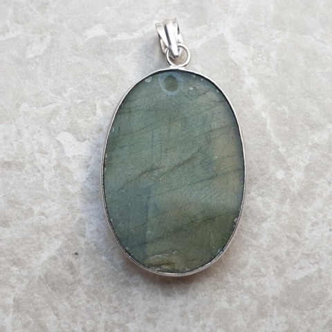 Labradorite pendant 36x25 mm no A323 Labradorite pendant 36x25 mm no A323