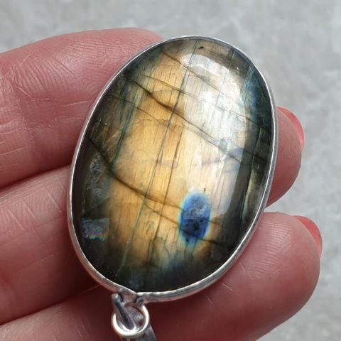 Labradorite pendant 36x25 mm no A351 Labradorite pendant 36x25 mm no A351