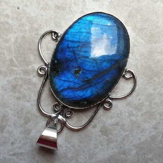 Labradorite pendant 36x26 mm no A188