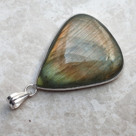 Labradorite pendant 36x30 mm no A314 Labradorite pendant 36x30 mm no A314