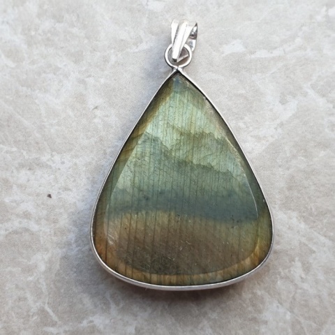 Labradorite pendant 36x30 mm no A314 Labradorite pendant 36x30 mm no A314