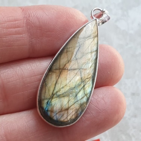 Labradorite pendant 37x16 mm no A382 Labradorite pendant 37x16 mm no A382