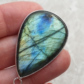 Labradorite pendant 37x25 mm no A317