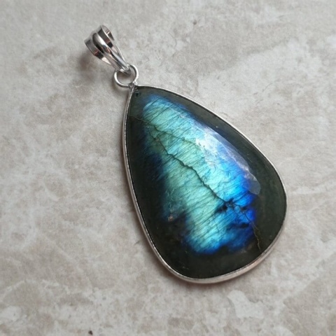 Labradorite pendant 37x25 mm no A364 Labradorite pendant 37x25 mm no A364