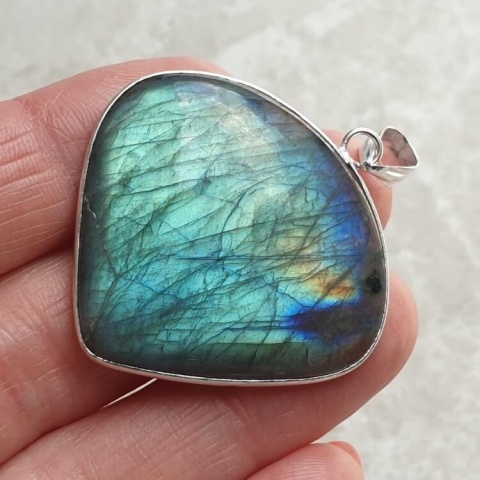 Labradorite pendant 37x34 mm no A340 Labradorite pendant 37x34 mm no A340
