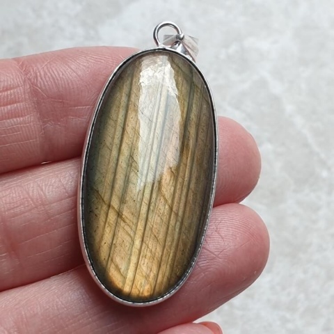 Labradorite pendant 38x20 mm no A332 Labradorite pendant 38x20 mm no A332