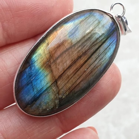 Labradorite pendant 38x21 mm no A305 Labradorite pendant 38x21 mm no A305