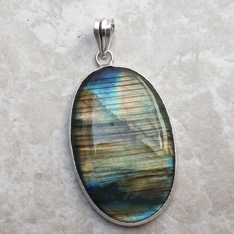 Labradorite pendant 38x25 mm no A320 Labradorite pendant 38x25 mm no A320